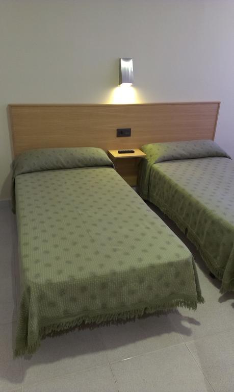 Hostal Bisbal Only Adults No Ac Valência Quarto foto