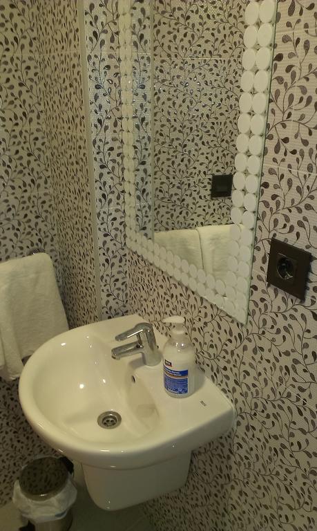 Hostal Bisbal Only Adults No Ac Valência Quarto foto