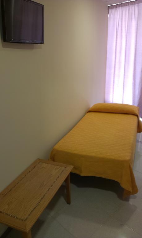 Hostal Bisbal Only Adults No Ac Valência Quarto foto